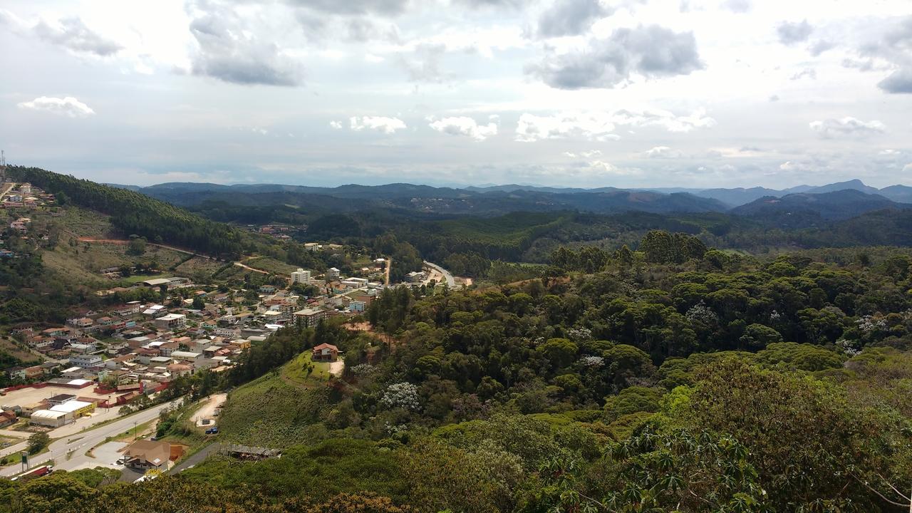 Aparthotel Em Pedra Azul Domingos Martins Bagian luar foto